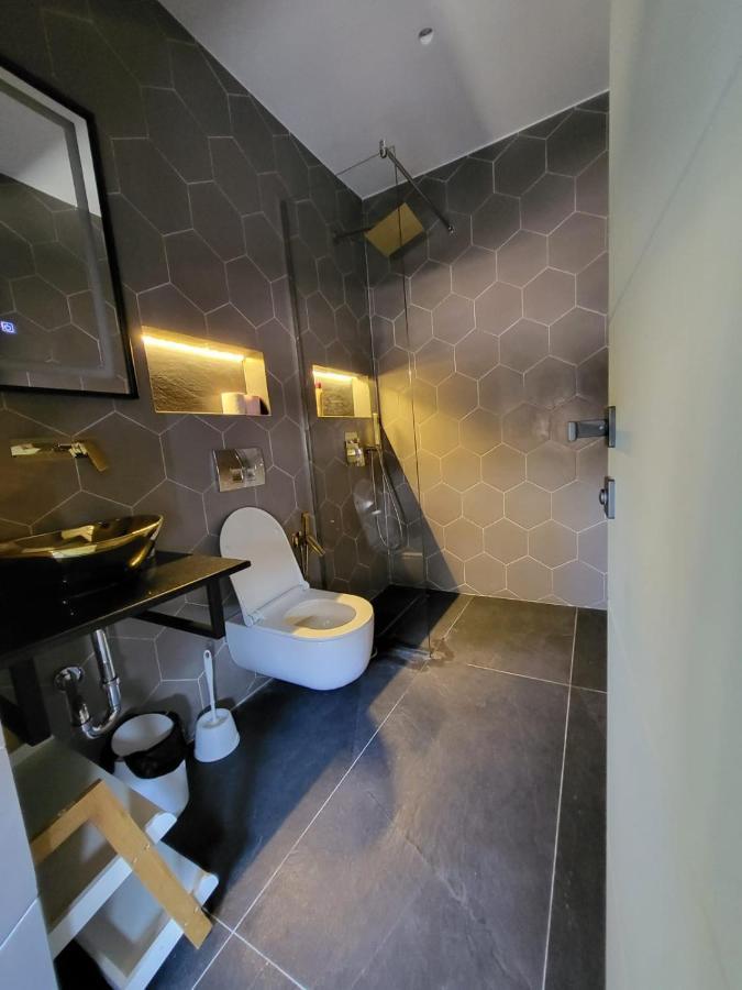 La Mirage Apartment 04 Tirana Eksteriør billede